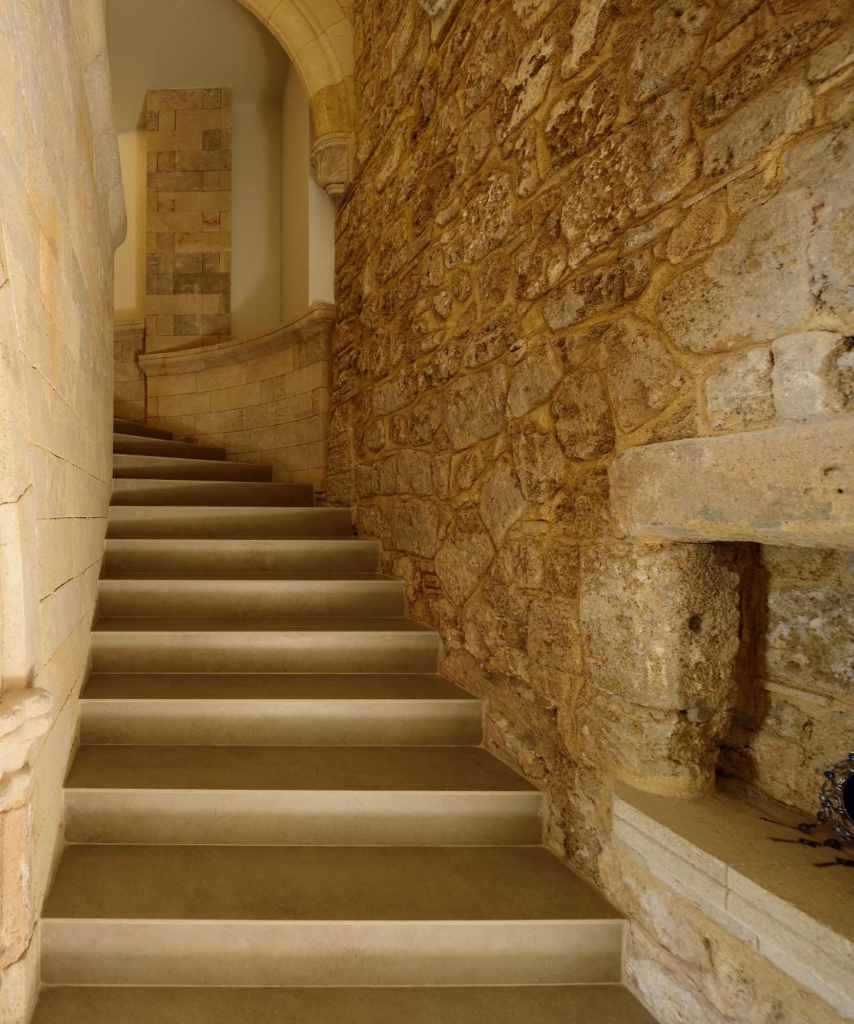 Arthur Suites In Old Town Rhodes City Exteriör bild