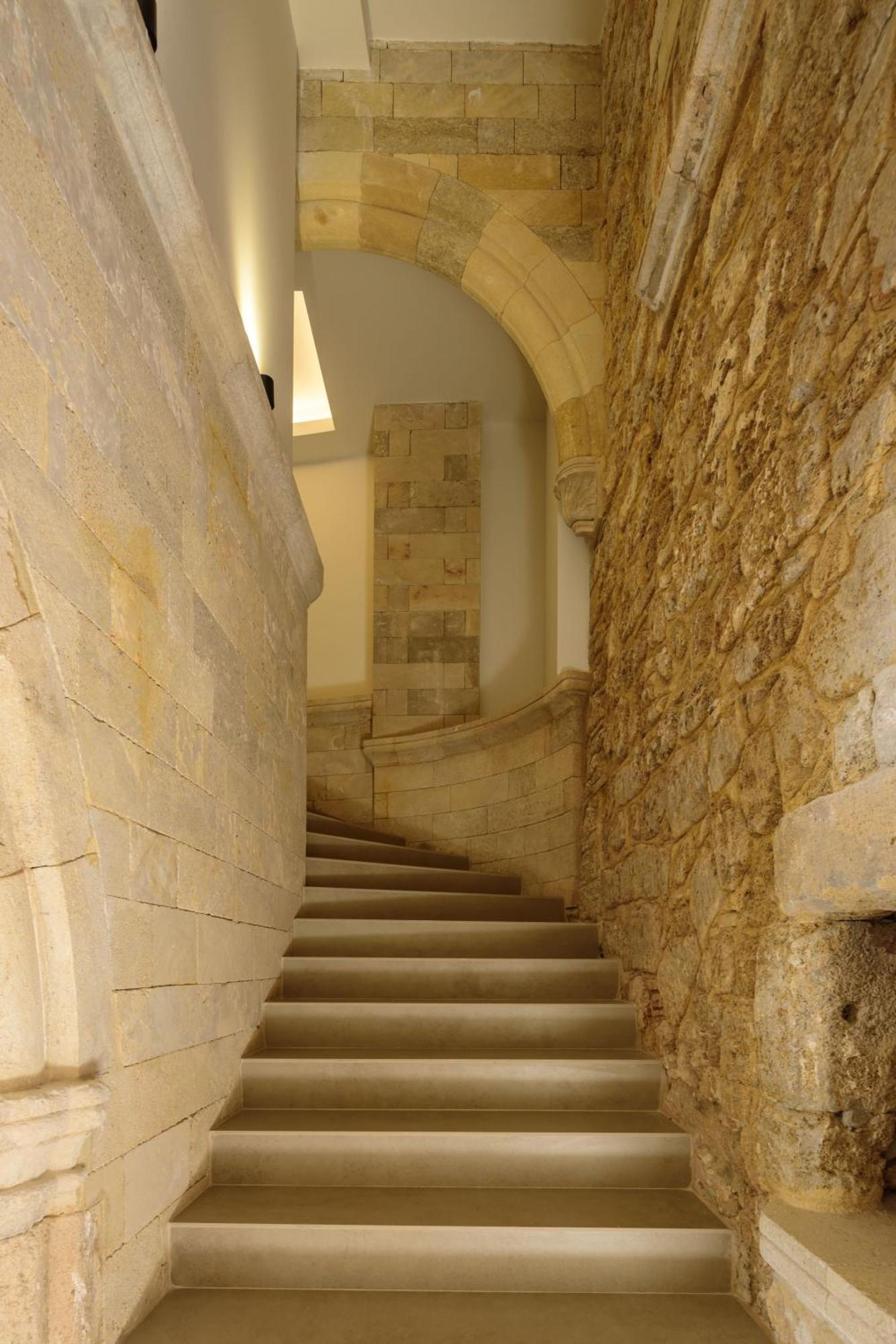 Arthur Suites In Old Town Rhodes City Exteriör bild